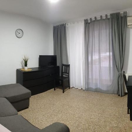 Apartment For 6 People. Valencia Exterior photo